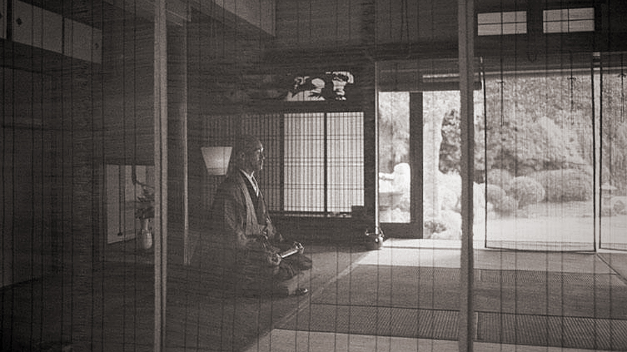 Taigen Shodo Harada Roshi a Sogen-ji kolostorban naponta kétszer, reggel és este – intenzív gyakorlás (sesshin) esetén háromszor – várja tanítványait az erre a célra fenntartott szobában. Ezeken a találkozókon (sanzen) a mester ellenőrzi a gyakorlók tudatállapotát, elmélyültségét. és egyúttal személyes útmutatást is ad. Ahhoz, hogy valaki mesterré váljon és ellenőrizni tudja a vele szemben ülő tudatállapotát, 20-30 vagy akár több év zazen gyakorlás és képzés szükséges.